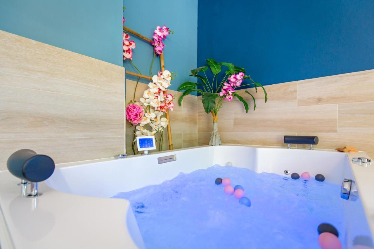 Love Room Beauté - Suites avec Jacuzzi Puget-sur-Argens Exterior foto